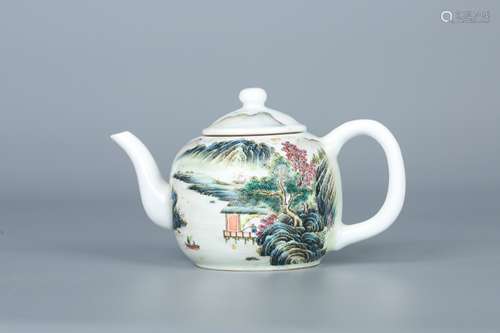 A Chinese Famille Rose Porcelain Tea Pot