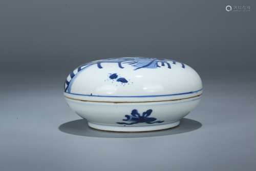 A Chinese Blue and White Round Box With Cover