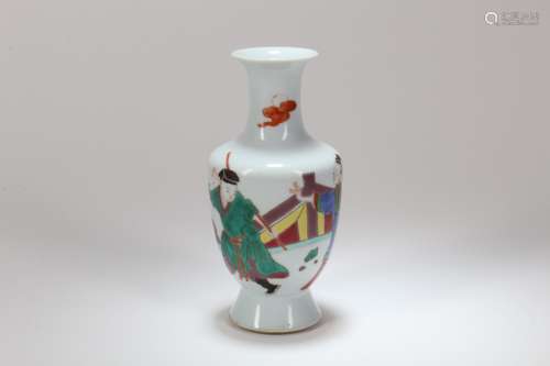 A Chinese Famille-Rose Porcelain Vase