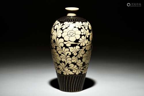 CIZHOU WARE FLOWER VASE