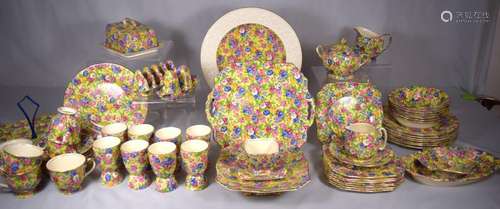 ENGLISH ROYAL WINTON CHINTZ SWEET PEA PATTERN CHINA: