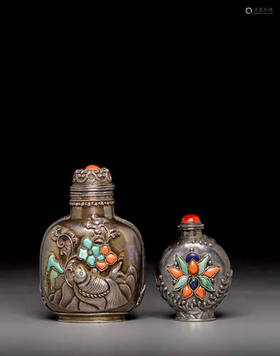 19th century Two silver snuff bottles