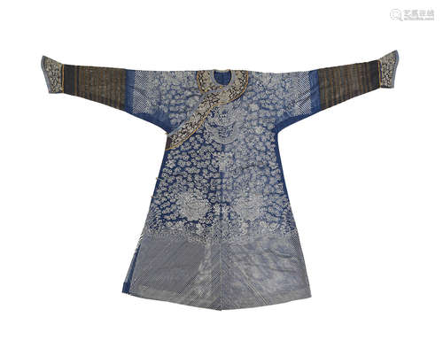 Late Qing dynasty A blue silk gauze 'dragon' robe