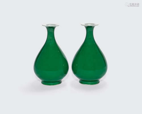 Yongzheng marks A pair of green-glazed yuhuchun vases