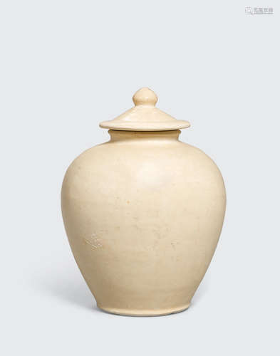 Tang Dynasty A straw glazed covered jar