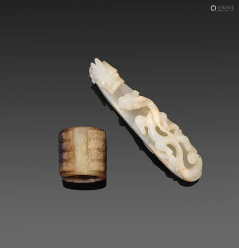 Qing dynasty Two carved jade decorations