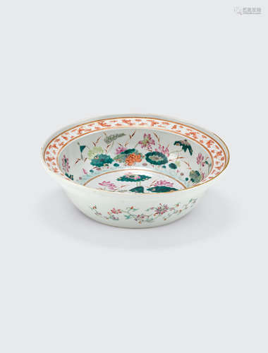 Late Qing dynasty A Large famille-rose basin