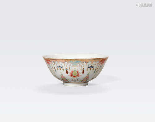 Shendetang zhi mark A famille rose and gilt decorated bowl