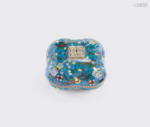 A quadrilobate  cloisonné box