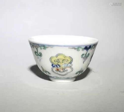 Yongzheng Mark, A Doucai Glazed Cup