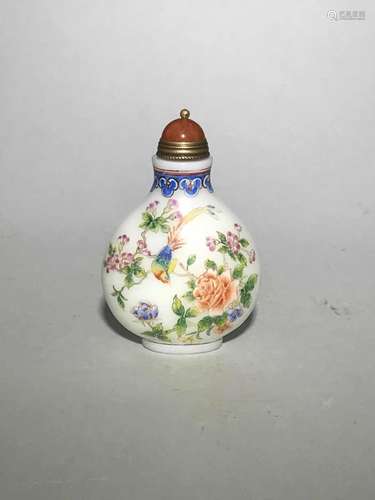 A Enamel Glass Snuff Bottle