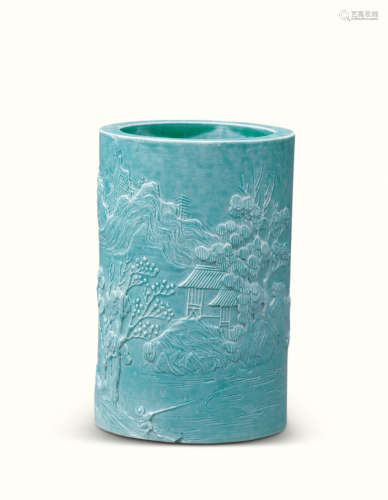 清 松石绿釉雕瓷山水笔筒