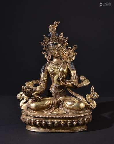 Sitatapatra. Old Tibetan or Chinese Buddha gilt statue.