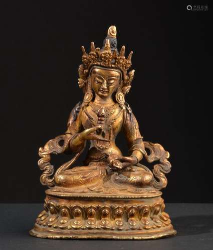 Buddha Vajrasattva. Tibetan or Chinese gilt bronze statue.