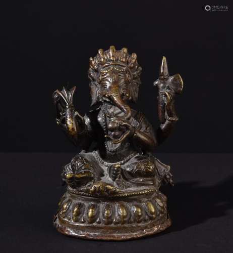 Hindu deity Ganesha. Old Nepalese bronze statue.