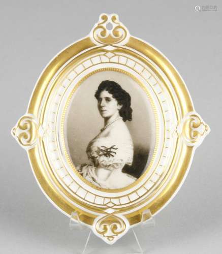 Empress Augusta. Porcelain portrait, KPM. Around 1870.