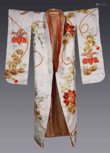 BEAU KIMONO DE MARIAGE, UCHIKAKE