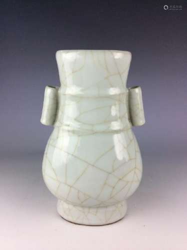 Chinese Song Guan style porcelain vase, white glazed,