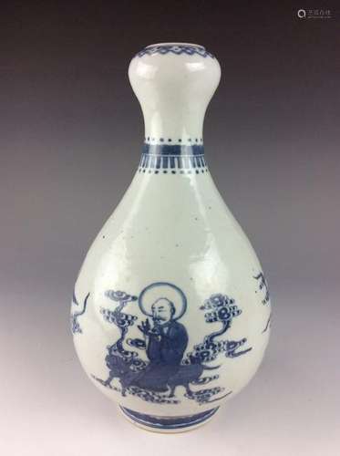 Chinese blue and white porcelain vase