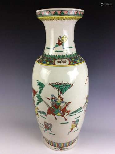 Qing 19C large Chinese porcelain vase, famille rose,