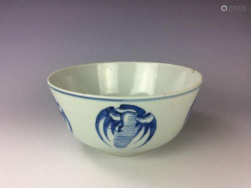 Chinese blue and white porcelain bowl with circular