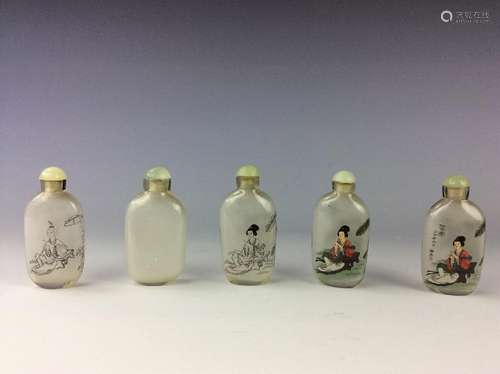 Set of 5 pieces Chinese glass snuff bottles with inner