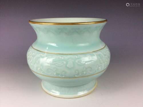 Elegant Chinese pastel green pot with mark