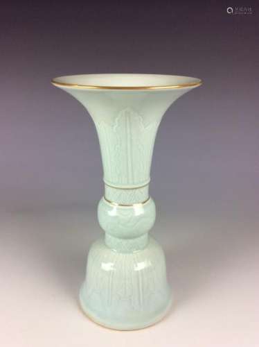Elegant Chinese pastel green vessel with mark