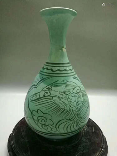 A TURQUOISE-GLAZED FLORAL&BIRD PEAR SHAPED VASE