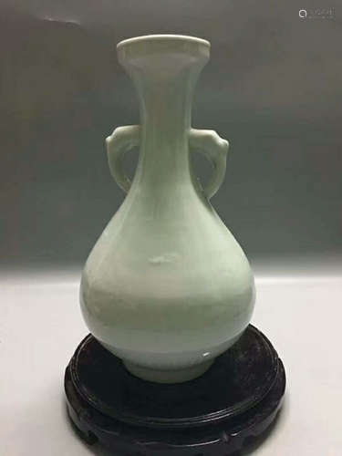 A QUFUYAO VASE