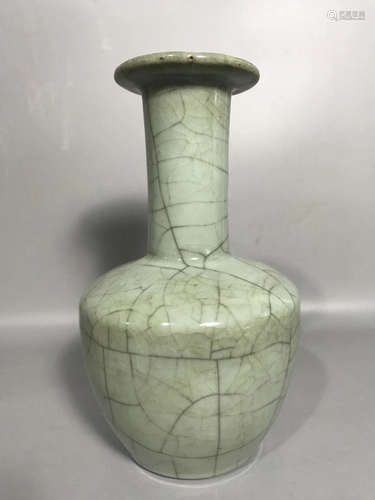 A GUAN KILN ROULEAU VASE