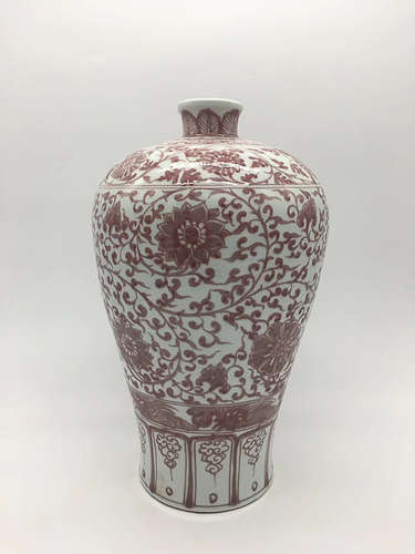 A MING DYNASTY UNDERGLAZE RED FLOWERS DESGIN MEI VASE