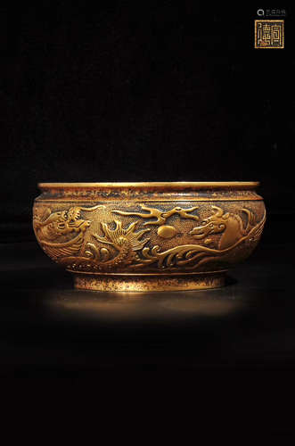 14-16TH CENTURY, A GILT BRONZE POT FURNACE, MING DYNASTY