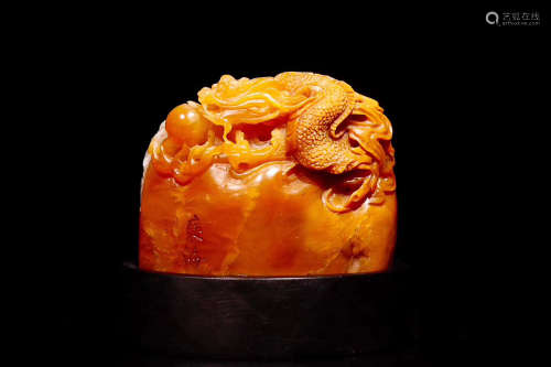A DRAGON DESIGN TIANHUANG STONE STAMP