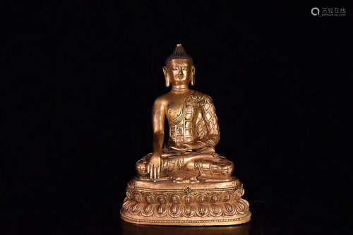 17-19TH CENTURY, A GILT BRONZE SAKYAMUNI DESIGN FIGURE, QING DYNASTY