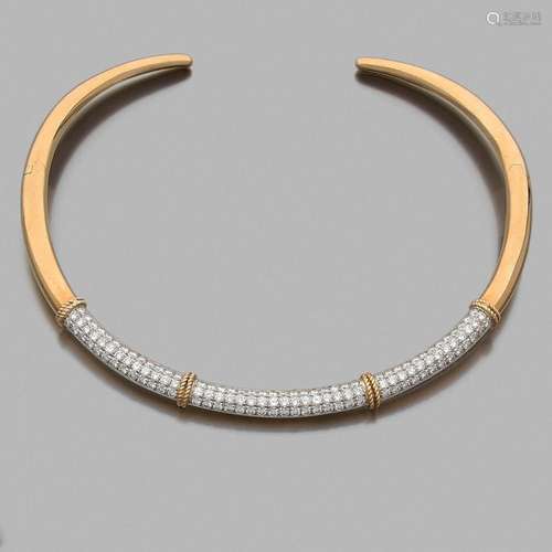 FRED ANNÉES 1980 COLLIER RIGIDE DIAMANTS A diamond, gold and platinum necklace by FRED, circa 1980.