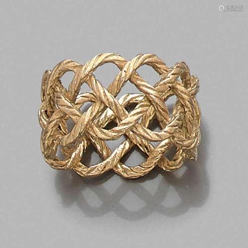 BUCCELLATI ANNEAU TRESSE A gold ring by BUCCELLATI.