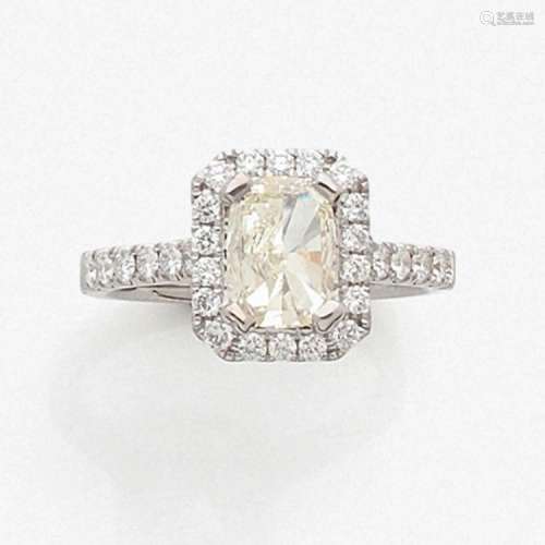 BAGUE DIAMANT A 1,30 carat diamond and gold ring.