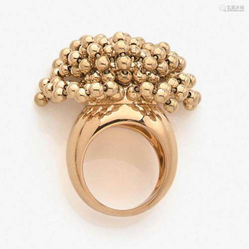 CARTIER BAGUE “NOUVELLE VAGUE” A gold ring by CARTIER.