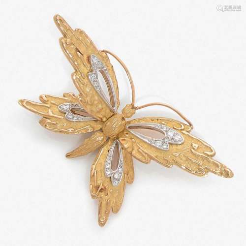 TRAVAIL FRANÇAIS ANNÉES 1970 BROCHE PAPILLON A diamond and gold brooch, circa 1970.