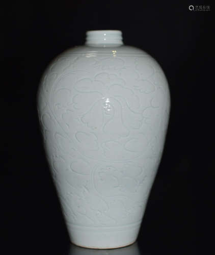 Chinese Ying Qing Porcelain Floral Vase
