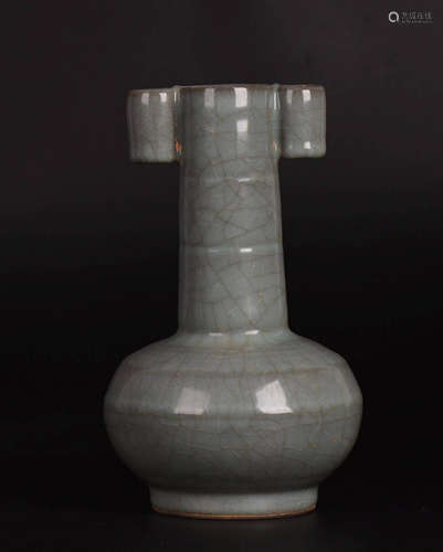 Chinese Ge Ware Porcelain Vase