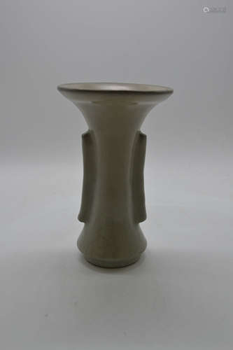 Chinese Guan Ware Porcelain Vase