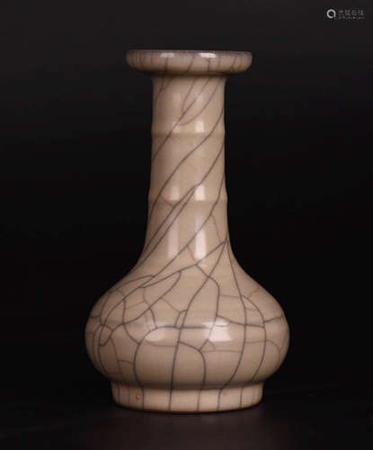 Chinese Ge Glaze Porcelain Vase