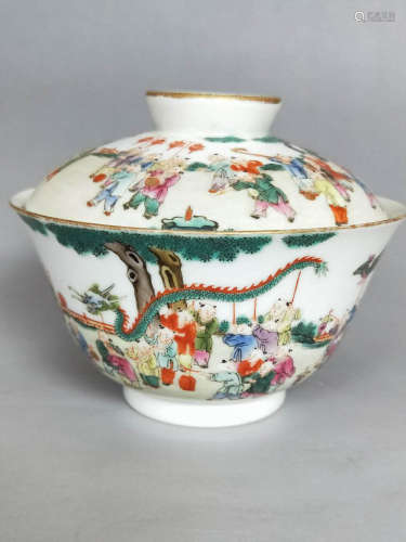 Chinese Famille Rose Porcelain Cover Bowl