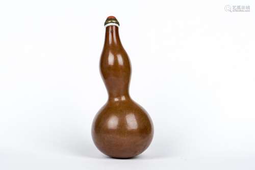 A DOUBLE-GOURD SNUFF BOTTLE, QING DYNASTY