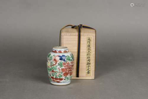 A WUCAI PORCELAIN JAR, LATE MING AND EARLY QING PEIROD