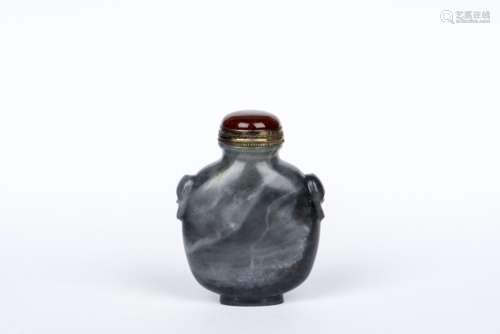 A JADE SNUFF BOTTLE