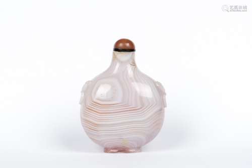 AN AGATE SNUFF BOTTLE