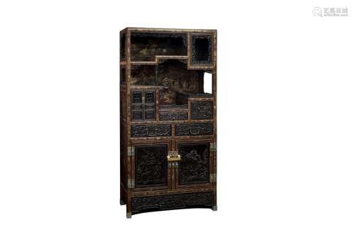 A GILT-LACQUERED ZITAN DISPLAY CABINET (Y)